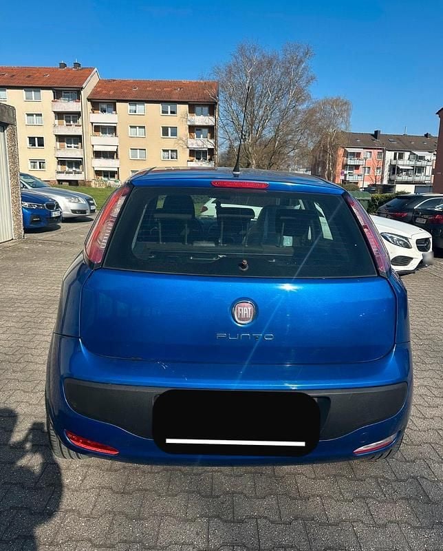 Gebraucht Fiat Punto Evo 77 PS (56 kW) 2012 Blau Kleinwagen