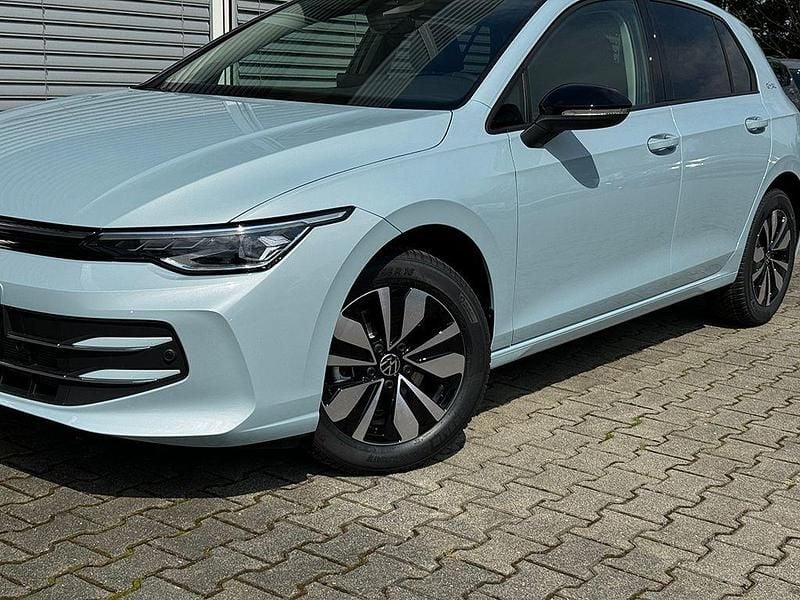 Gebraucht VW Golf VIII Goal 116 PS (85 kW) 2025 Blau Limousine