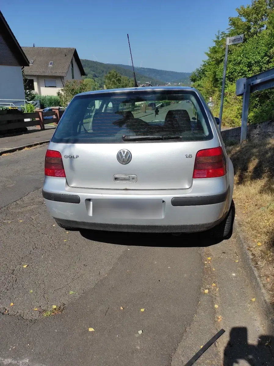 Gebraucht VW Golf IV 105 PS (77 kW) 2002 Silber Limousine