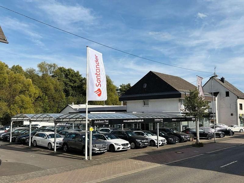 Schwarz Gebraucht 2021 Mercedes GLC220 Luxury SUV | 27.990 € (Superpreis) - Bild 1/2