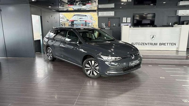 Grau Gebraucht 2024 VW Golf VIII Move Kombi | 22.480 € (Fairer Preis) - Bild 1/3