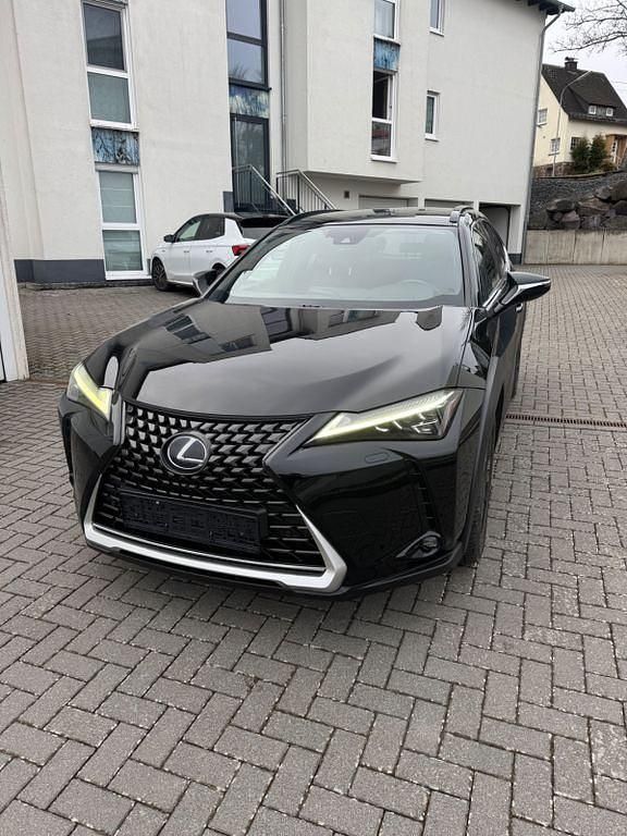 Gebraucht Lexus UX 250h 184 PS (135 kW) 2021 Schwarz SUV