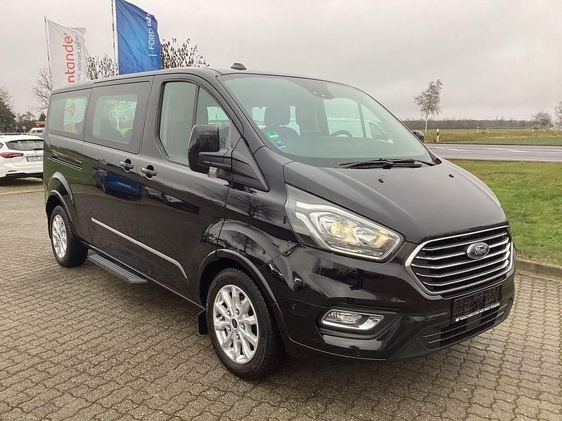 Gebraucht Ford Tourneo 150 PS (110 kW) 2023 Agate black Van / Kleinbus