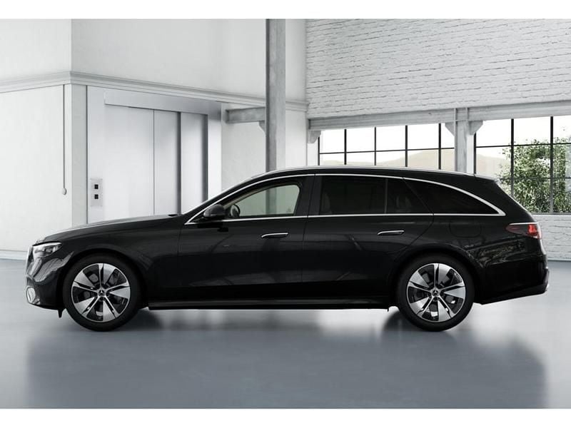 Gebraucht Mercedes E300 Avantgarde 204 PS (150 kW) 2025 Metalliclack obsidianschwarz Kombi