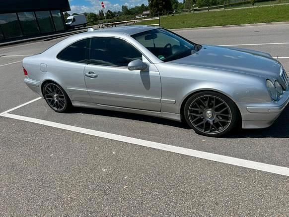 Silber Gebraucht 2000 Mercedes CLK320 Coupé | 2.700 € (Fairer Preis) - Bild 1/4