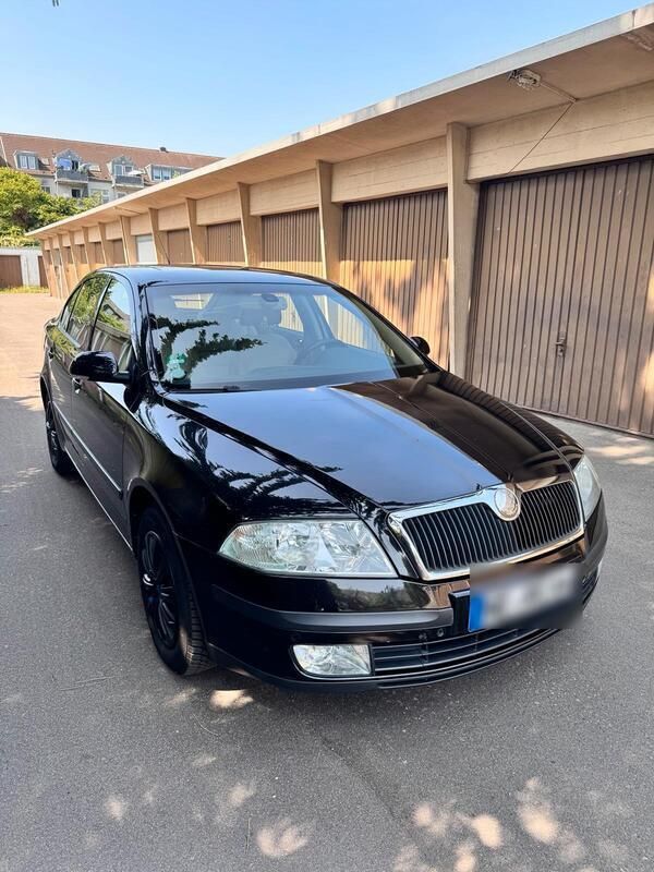 Schwarz Gebraucht 2006 Skoda Octavia Limousine | 2.500 € (Guter Preis) - Bild 1/4