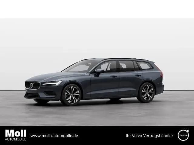Gebraucht Volvo V60 163 PS (119 kW) 2024 Blau Kombi