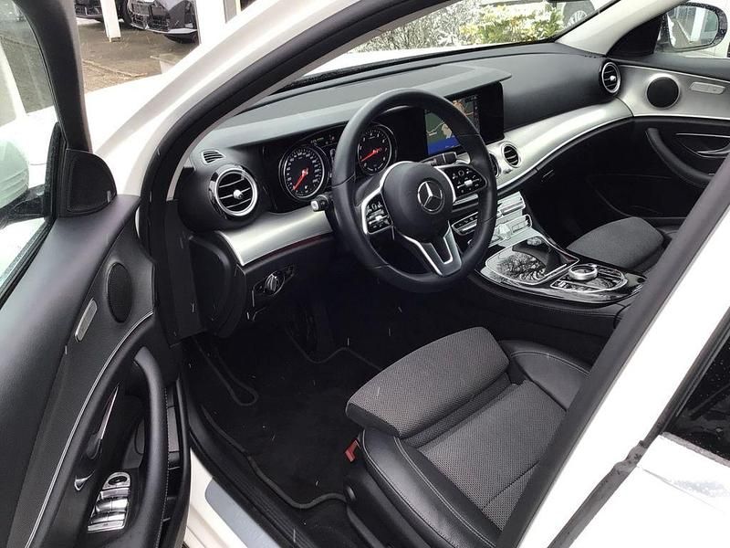 Gebraucht Mercedes E200 197 PS (144 kW) 2020 Weiss Kombi