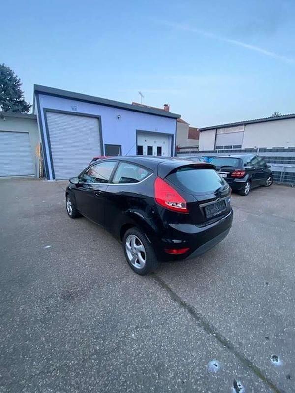 Gebraucht Ford Fiesta Trend 97 PS (71 kW) 2008 Schwarz Kleinwagen