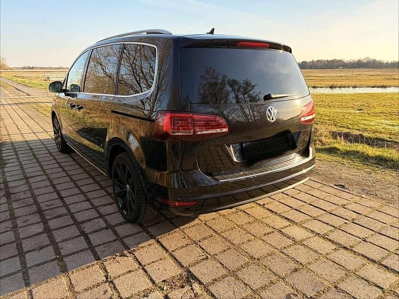 Gebraucht VW Sharan Black Edition 184 PS (135 kW) 2017 Schwarz Van / Kleinbus