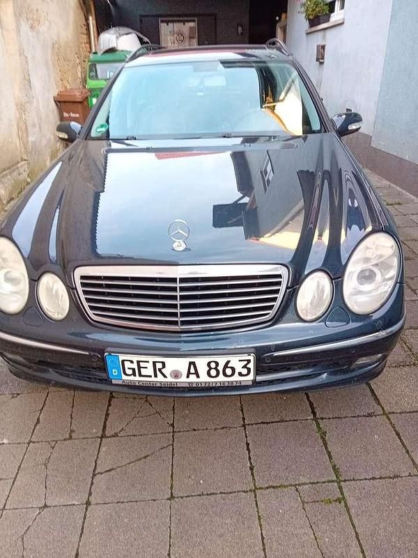 Gebraucht Mercedes E350 Avantgarde 272 PS (200 kW) 2005 Schwarz Kombi