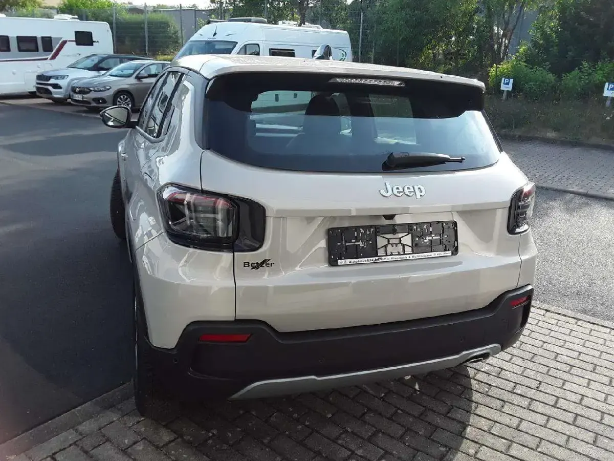 Gebraucht Jeep Avenger Altitude 101 PS (74 kW) 2025 Stone grey metallic clear coat SUV