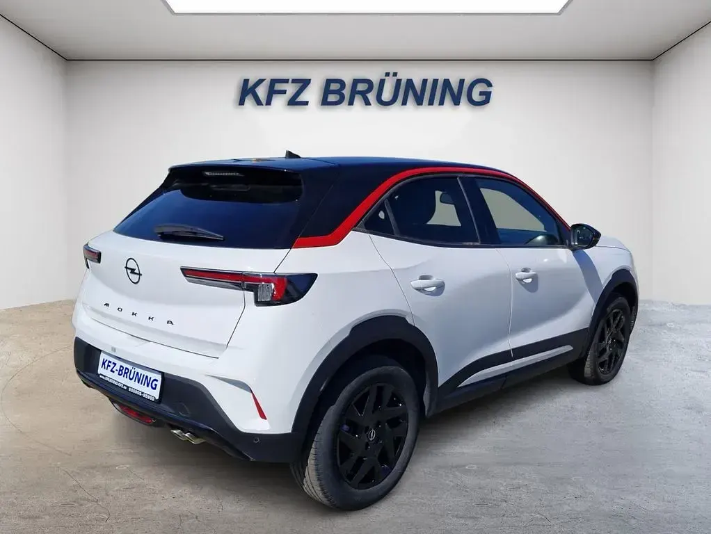 Gebraucht Opel Mokka 136 PS (100 kW) 2023 Jade weiß / dach schwarz SUV