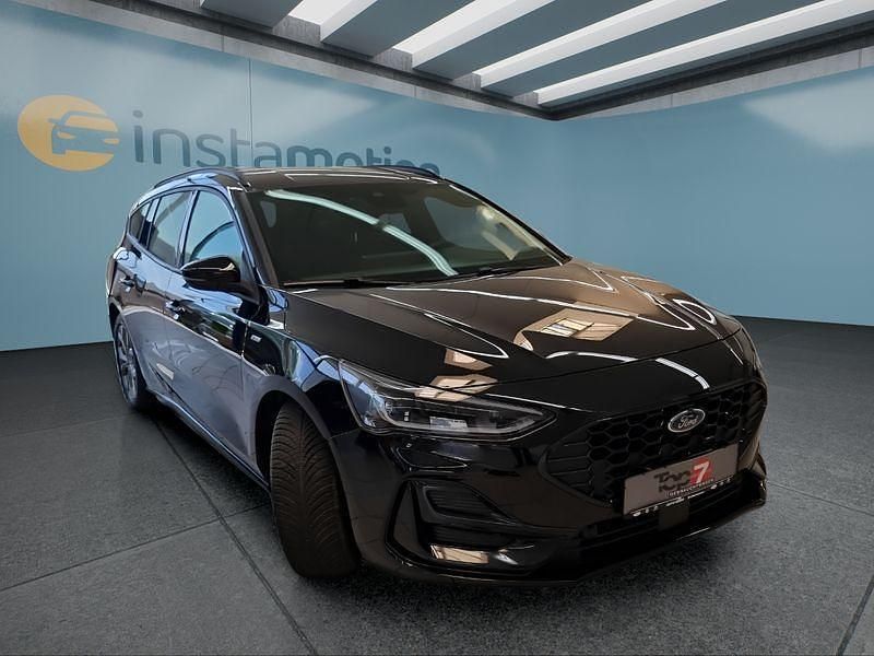 Schwarz Gebraucht 2023 Ford Focus ST-Line Kombi | 25.799 € (Fairer Preis) - Bild 1/4