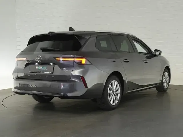 Gebraucht Opel Astra Elegance 131 PS (96 kW) 2024 Grau Kleinwagen