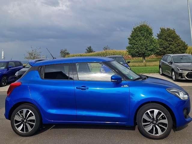 Gebraucht Suzuki Swift Club 83 PS (61 kW) 2021 Speedy blue Limousine