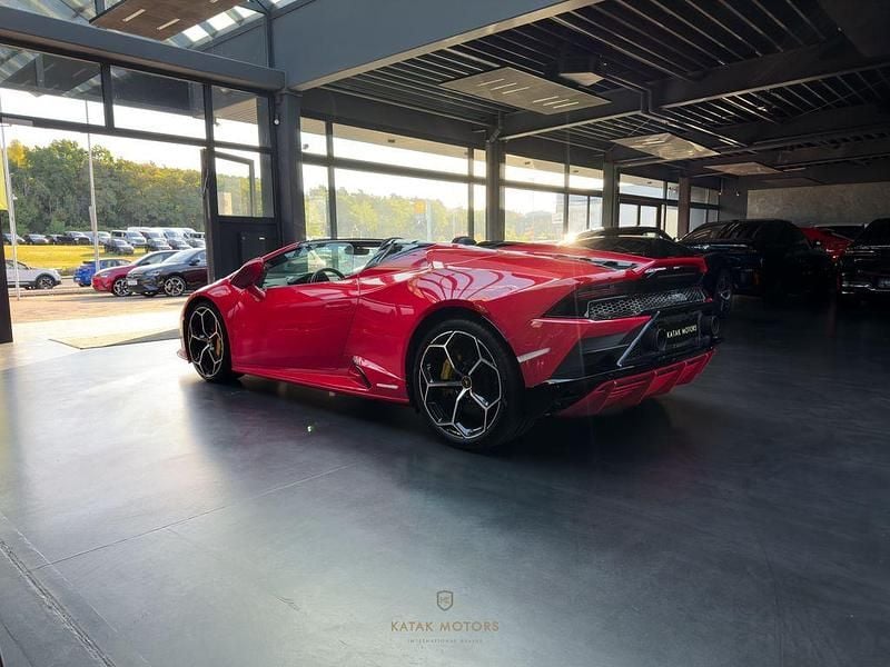 Usata Lamborghini Huracán 639 CV (469 kW) 2022 Rosso Cabrio