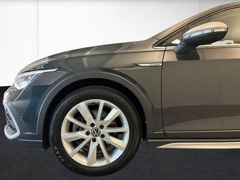 Gebraucht VW Golf VIII 200 PS (147 kW) 2024 Grau Kombi