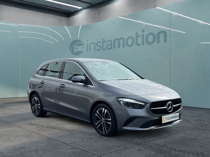Grau Gebraucht 2023 Mercedes B180 Progressive Van / Kleinbus | 28.640 € (Fairer Preis) - Bild 1/4