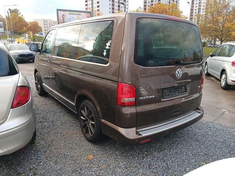 Gebraucht VW Multivan 179 PS (131 kW) 2010 Van