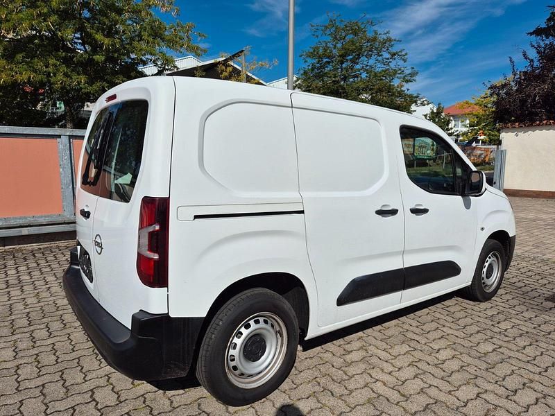 Gebraucht Opel Combo 102 PS (75 kW) 2021 Weiß Van / Kleinbus