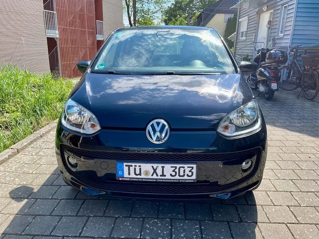 Usado VW up! Cup 60 CV (44 kW) 2014 Negro Utilitario
