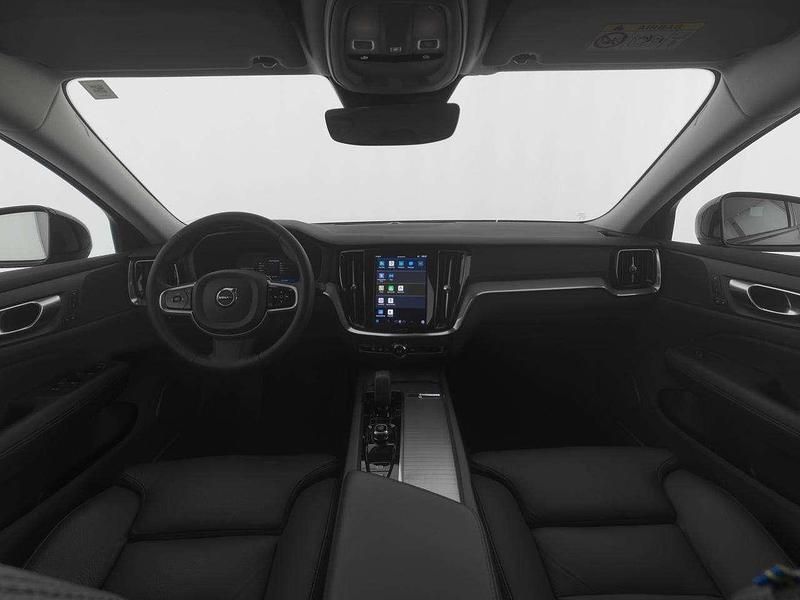 Gebraucht Volvo V60 CC Plus 197 PS (144 kW) 2023 Onyx black / metallic Kombi