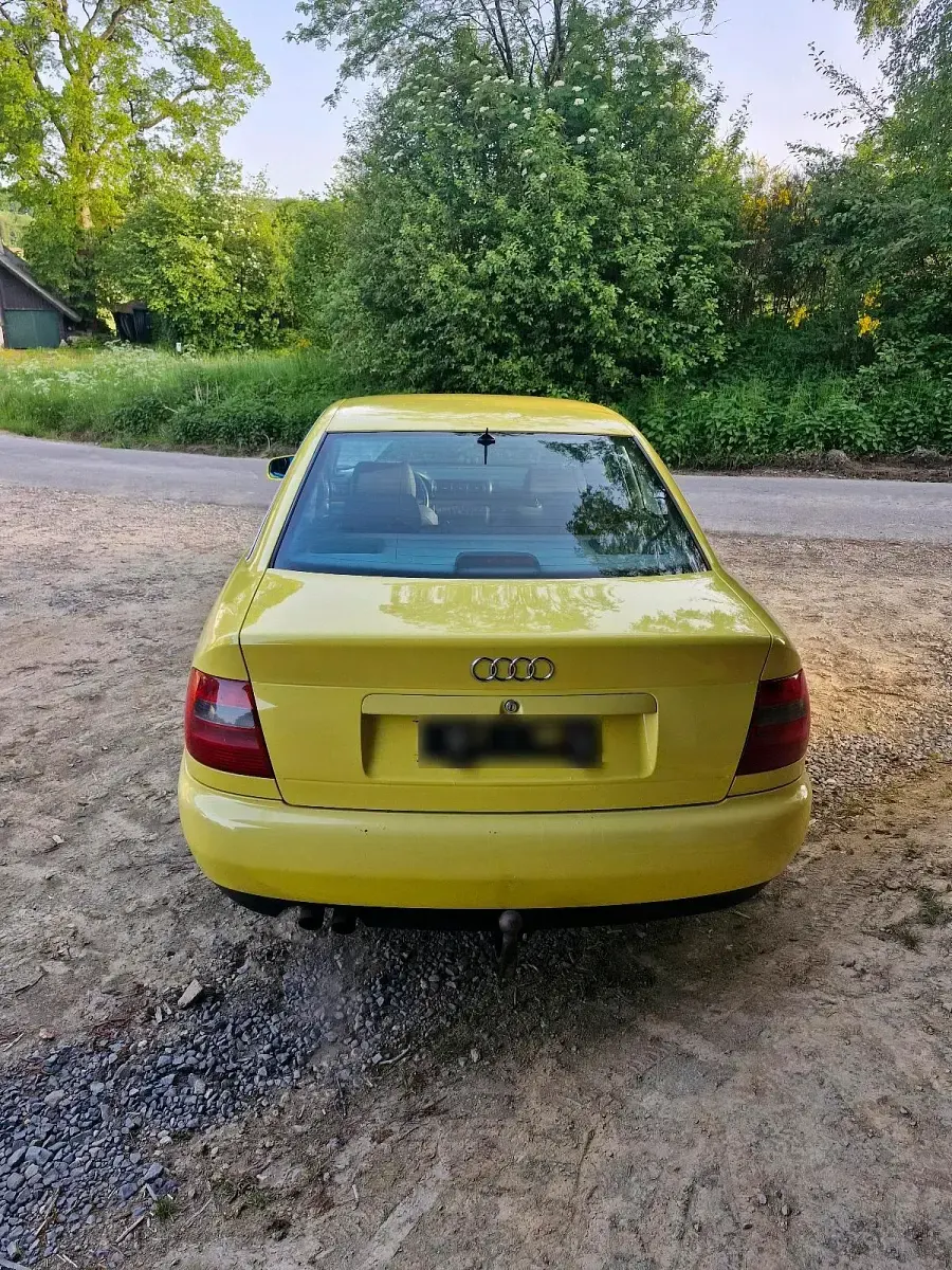 Gebraucht Audi A4 193 PS (141 kW) 1997 Gelb Limousine