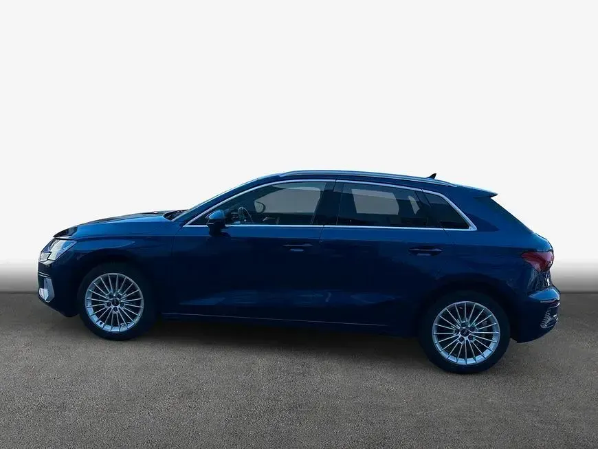 Gebraucht Audi A3 Advanced Plus 110 PS (80 kW) 2023 Navarrablau metallic Limousine