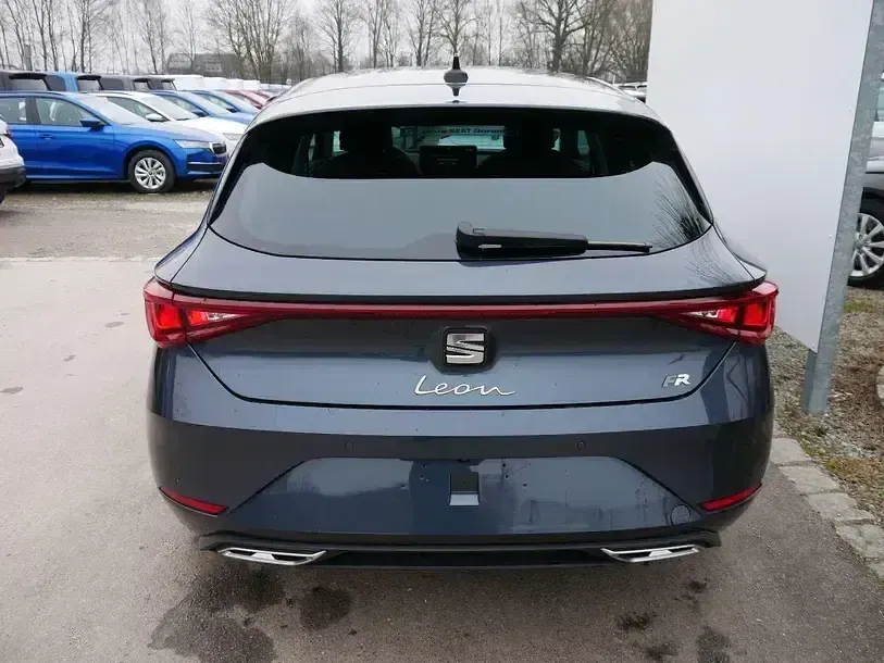 Nowe Seat Leon ST FR 150 KM (110 kW) 2026 Szary Kombi