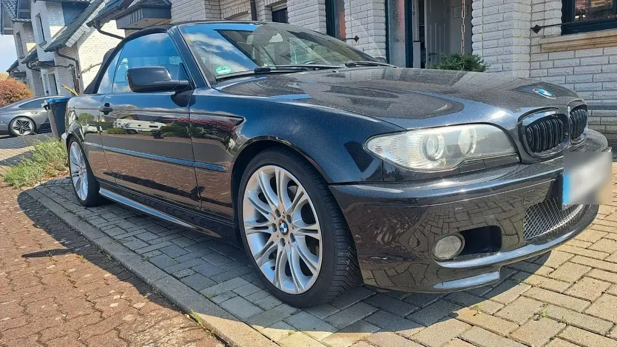 Gebraucht BMW 325 Cabriolet M Sport 192 PS (141 kW) 2004 Schwarz Cabrio