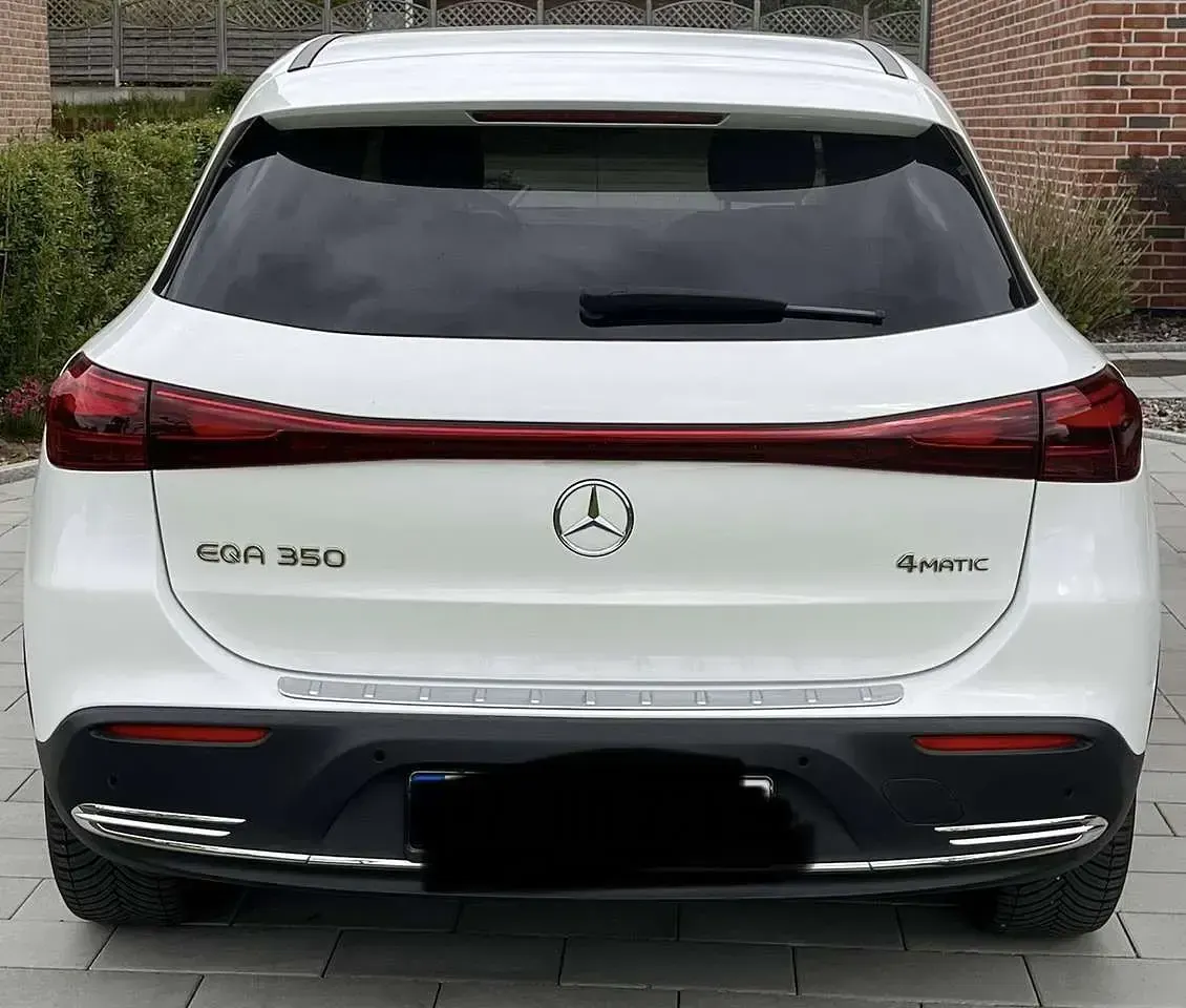 Gebraucht Mercedes EQA350 214 kW (292 PS) 2024 Weiß SUV