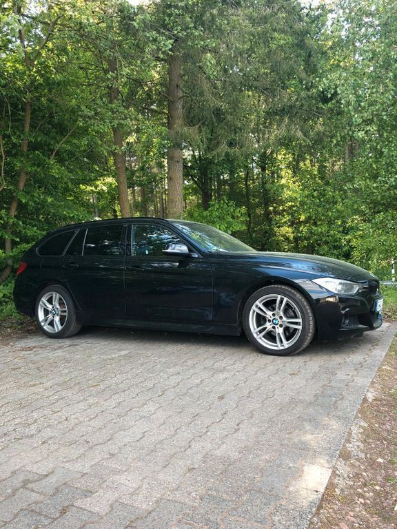 Schwarz Gebraucht 2013 BMW 320 Performance Kombi | 14.800 € (Teuer) - Bild 1/4