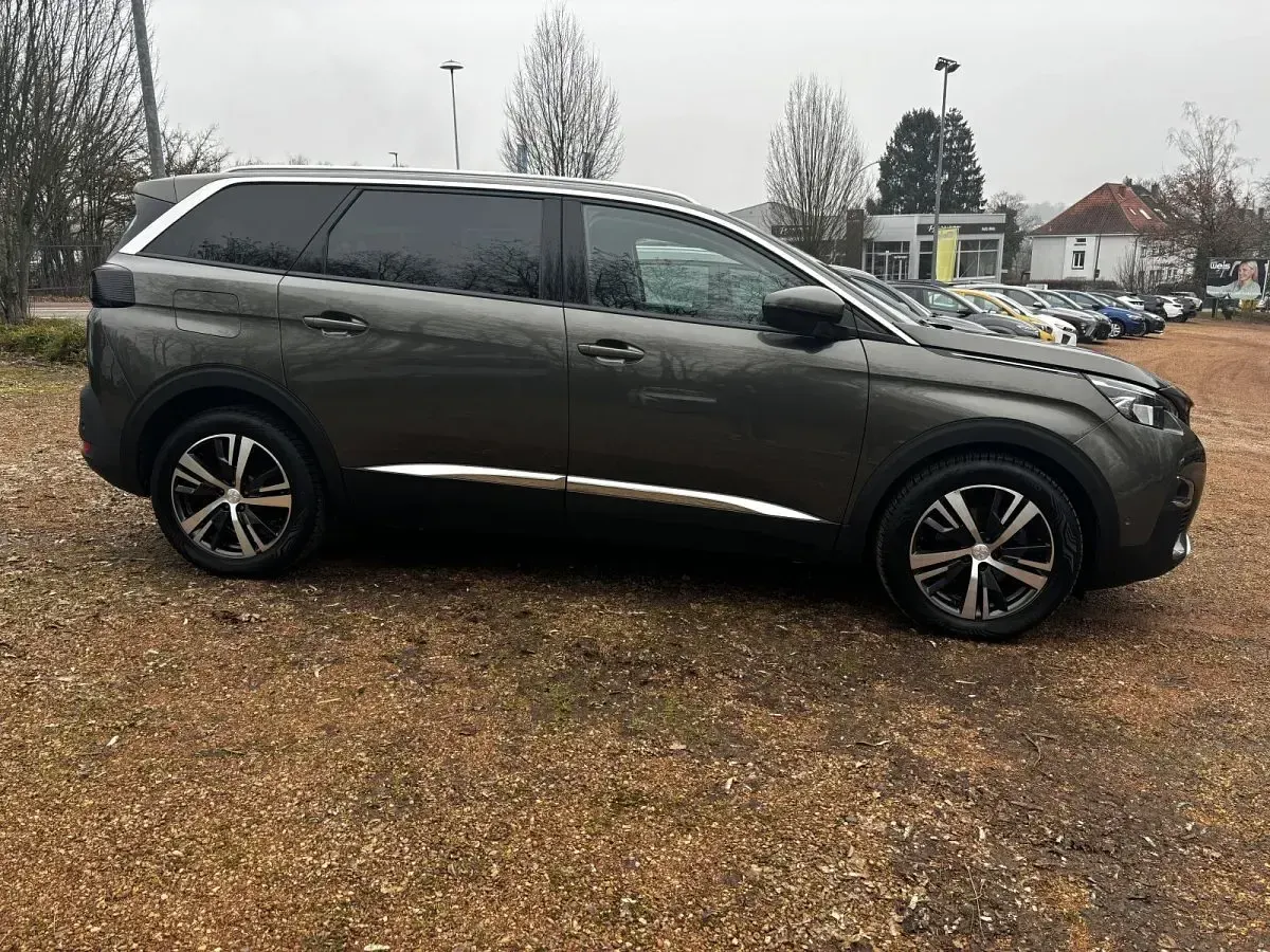 Gebraucht Peugeot 5008 Allure 131 PS (96 kW) 2020 Amazonite grau SUV