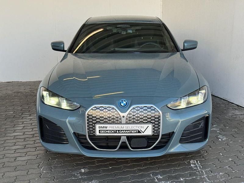 Gebraucht BMW i4 M Sport 294 kW (401 PS) 2025 Cape york grün met. Limousine