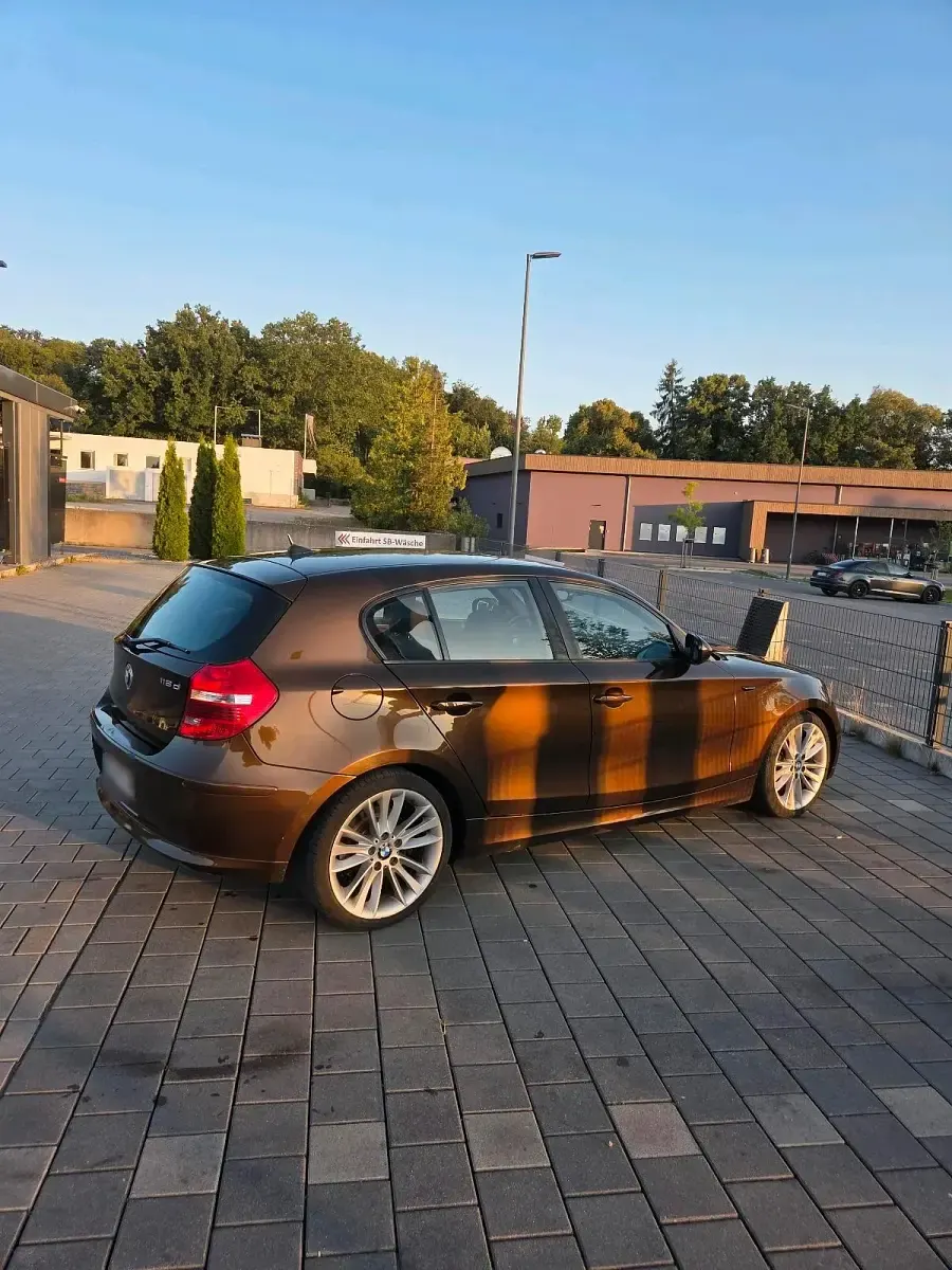 Gebraucht BMW 118 143 PS (105 kW) 2009 Braun Kleinwagen