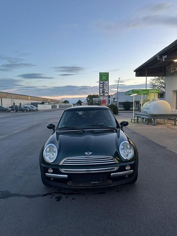 Grün Gebraucht 2002 Mini Cooper Kleinwagen | 3.000 € (Fairer Preis) - Bild 1/4