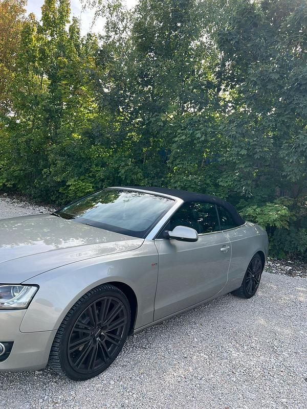 Gebraucht Audi A5 Cabriolet 170 PS (125 kW) 2011 Grau Cabrio