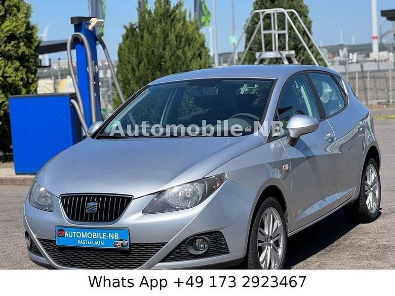 Grau Gebraucht 2011 Seat Ibiza Reference Limousine | 3.500 € (Guter Preis) - Bild 1/4