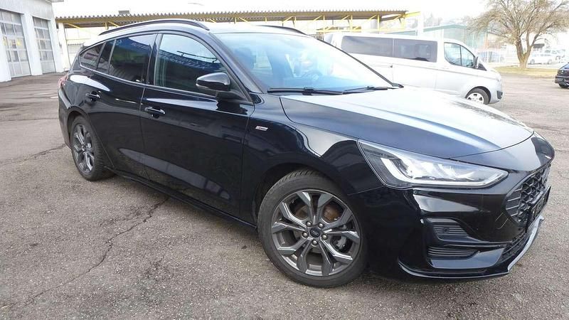 Gebraucht Ford Focus ST-Line 155 PS (114 kW) 2024 Obsidianschwarz metallic Kombi