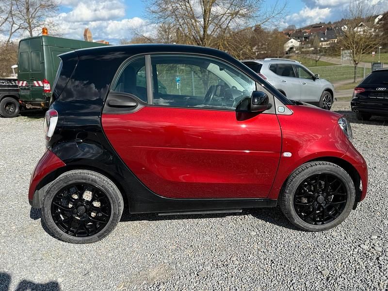 Gebraucht Smart ForTwo Coupé 60 kW (82 PS) 2022 Tridion sicherheitszelle black Coupé