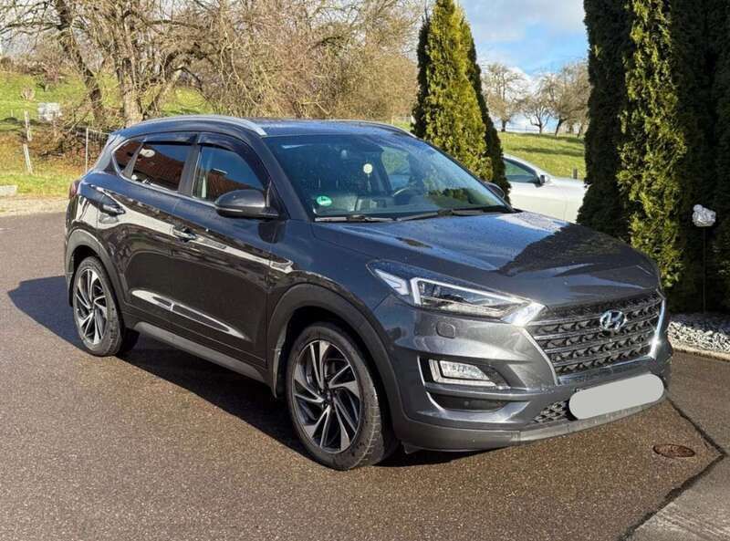 Grau Gebraucht 2020 Hyundai Tucson SUV | 22.500 € - Bild 1/4