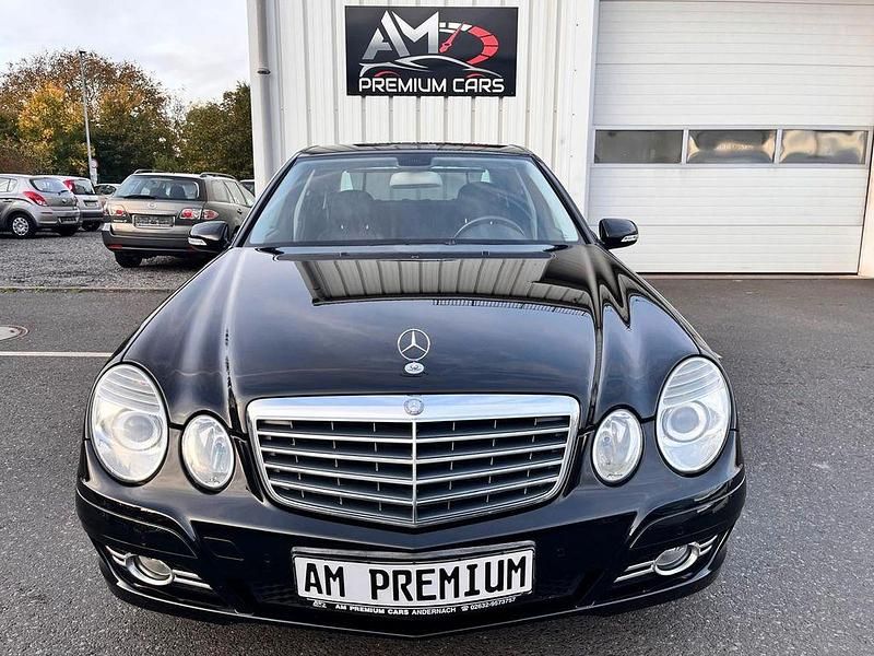 Gebraucht Mercedes E200 163 PS (119 kW) 2007 Schwarz Limousine