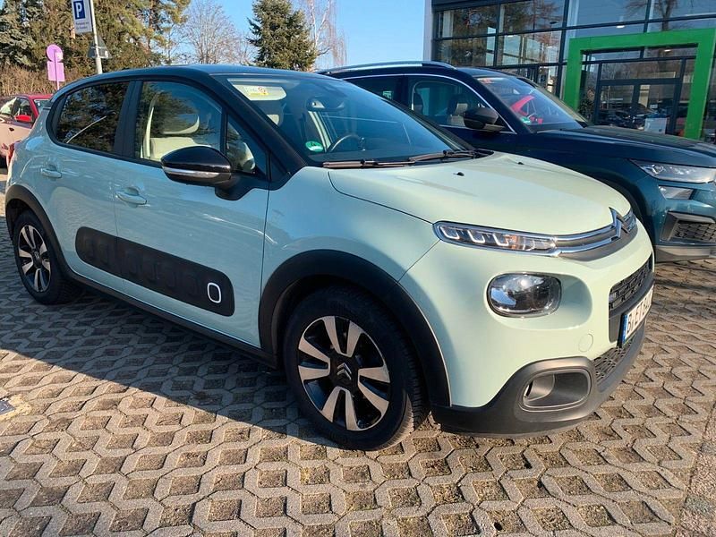 Grün Gebraucht 2017 Citroën C3 Feel Kleinwagen | 9.700 € (Fairer Preis) - Bild 1/4