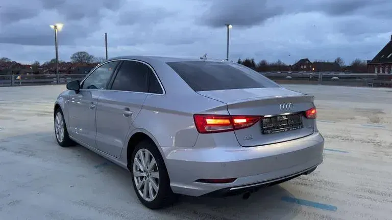 Gebraucht Audi A3 Design 116 PS (85 kW) 2017 Silber Limousine