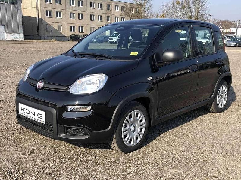 Cinema schwarz (5cj) Gebraucht 2025 Fiat Panda Kleinwagen | 15.838 € (Etwas zu teuer) - Bild 1/4