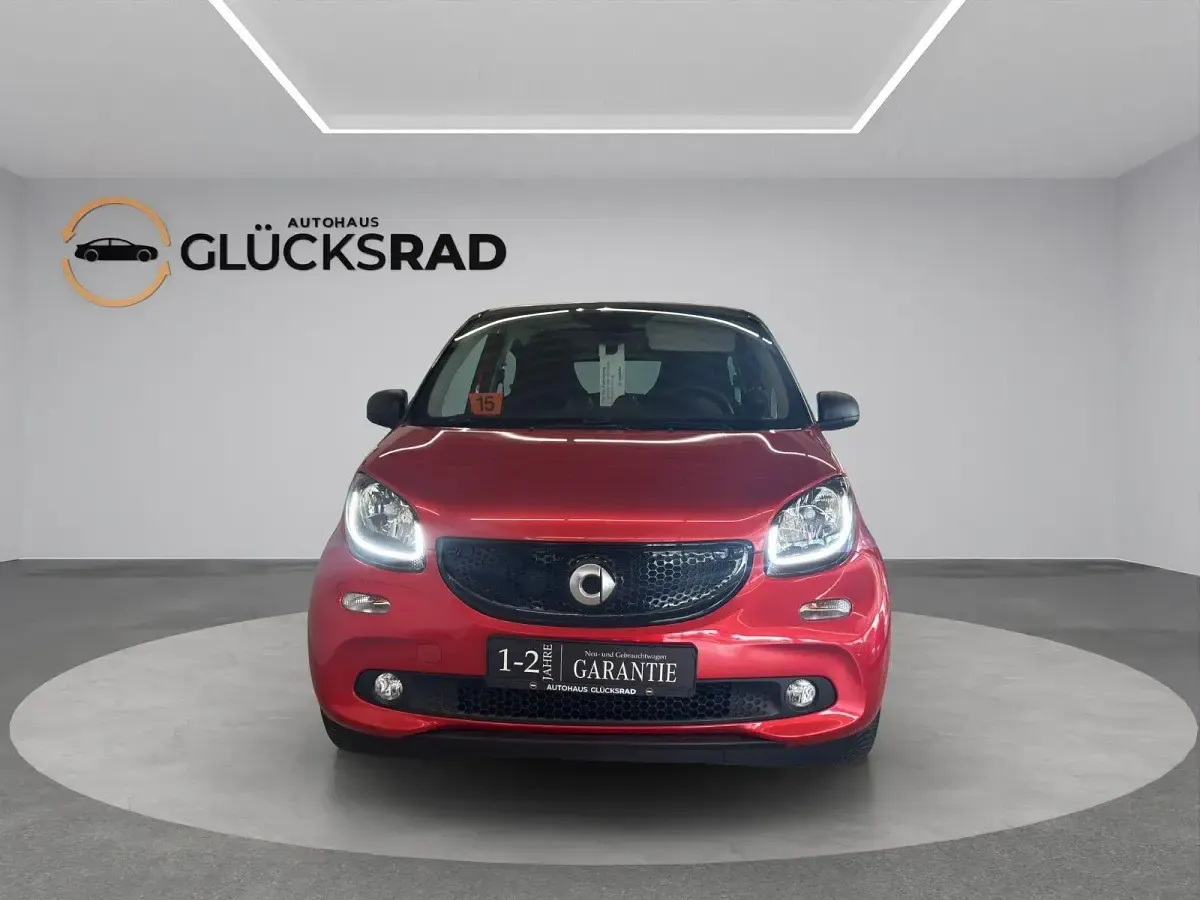 Używany Smart ForFour Passion 71 KM (52 kW) 2019 Czerwony Hatchback