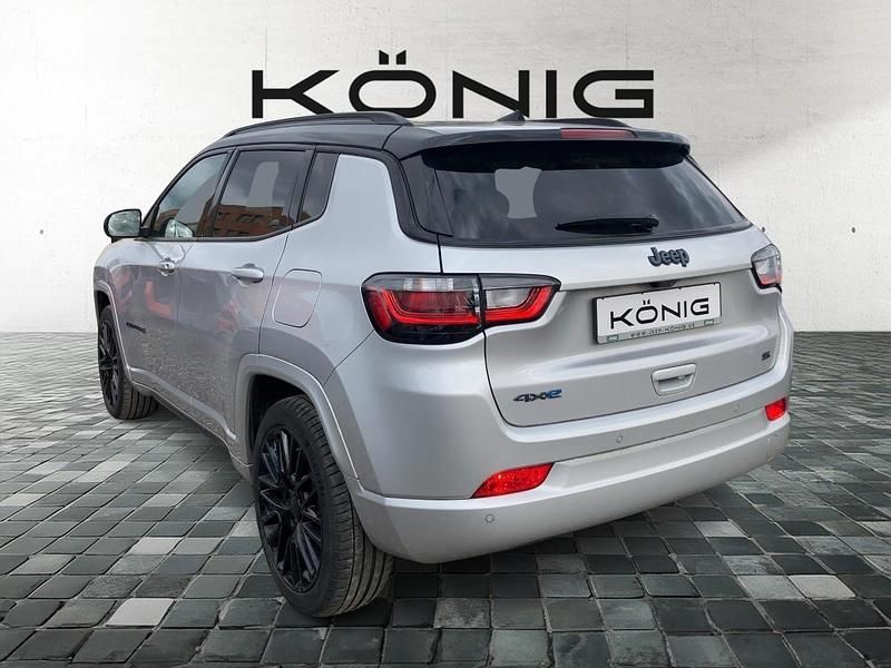 Gebraucht Jeep Compass 130 PS (95 kW) 2022 Silber SUV