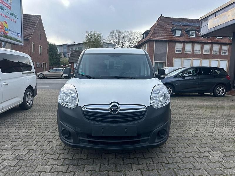 Second-hand Opel Combo 95 CP (69 kW) 2012 Alb Monovolum