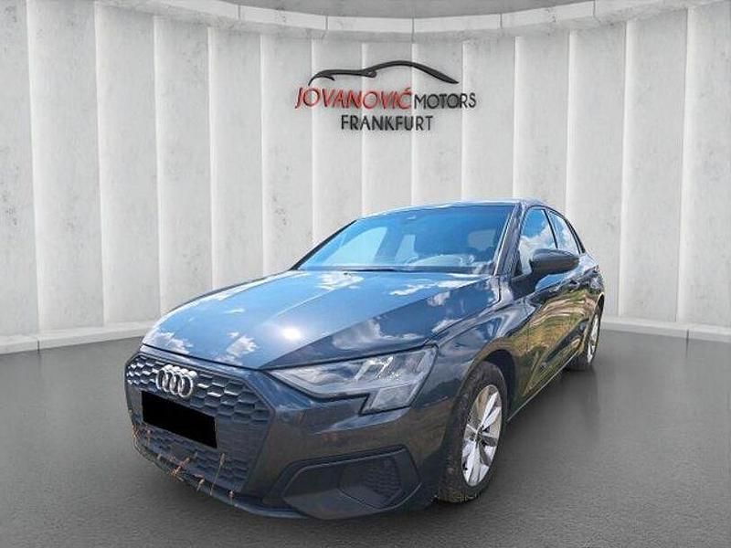 Grau Gebraucht 2020 Audi A3 Basis Limousine | 15.600 € (Fairer Preis) - Bild 1/4